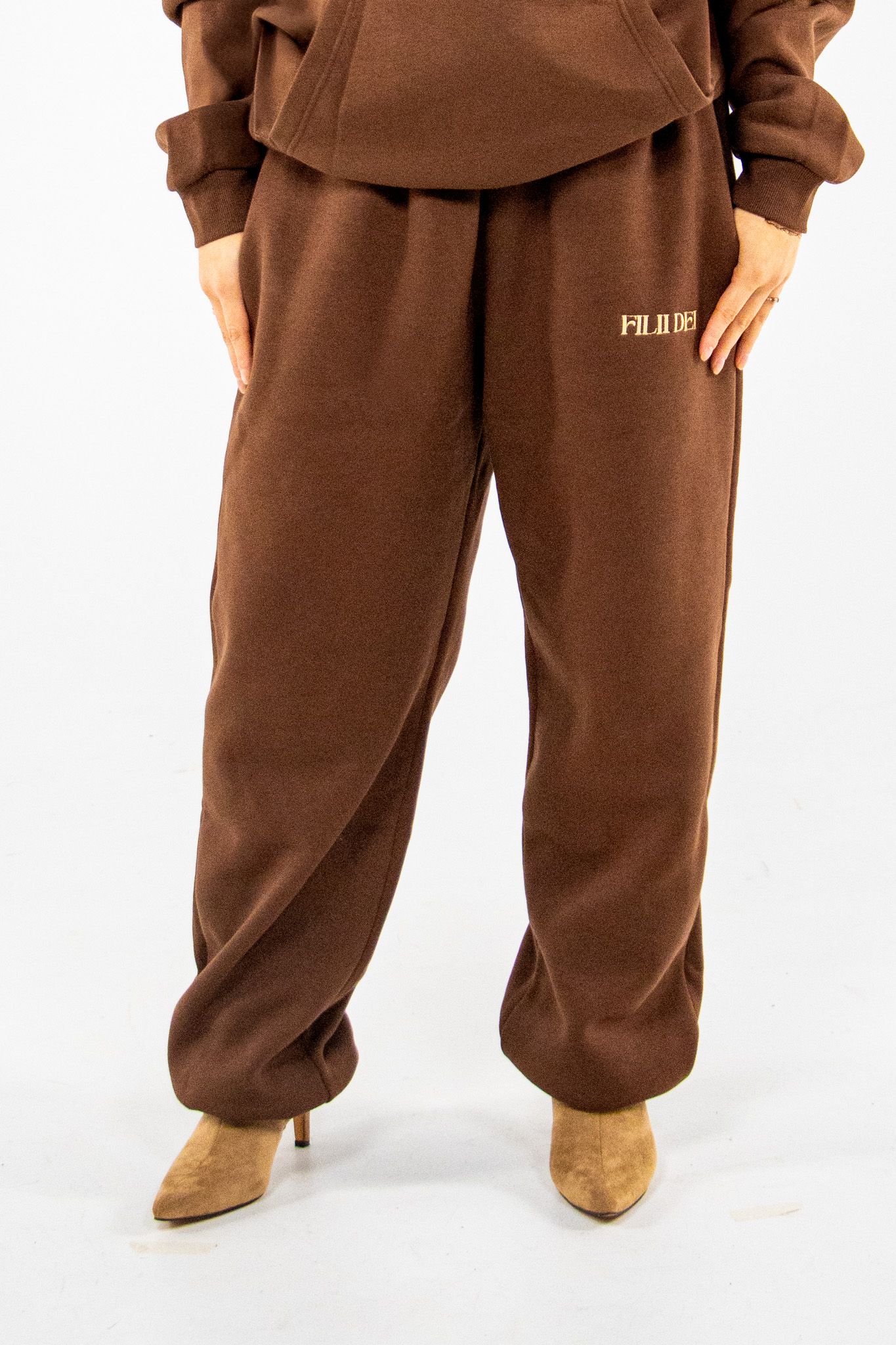 Mocha Essential Jogger